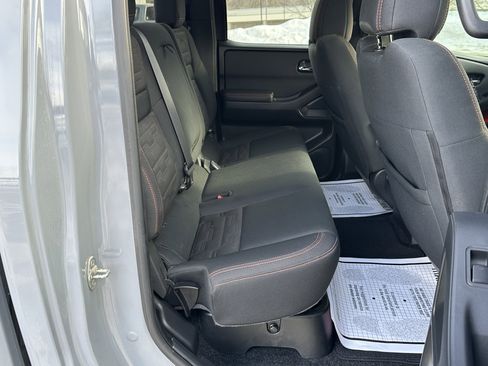 Used 2022 Nissan Frontier PRO-4X image 15