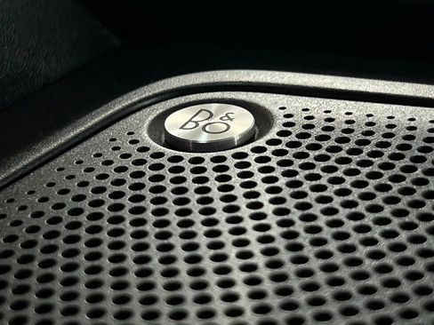 Used 2024 Ford Bronco Wildtrak image 16