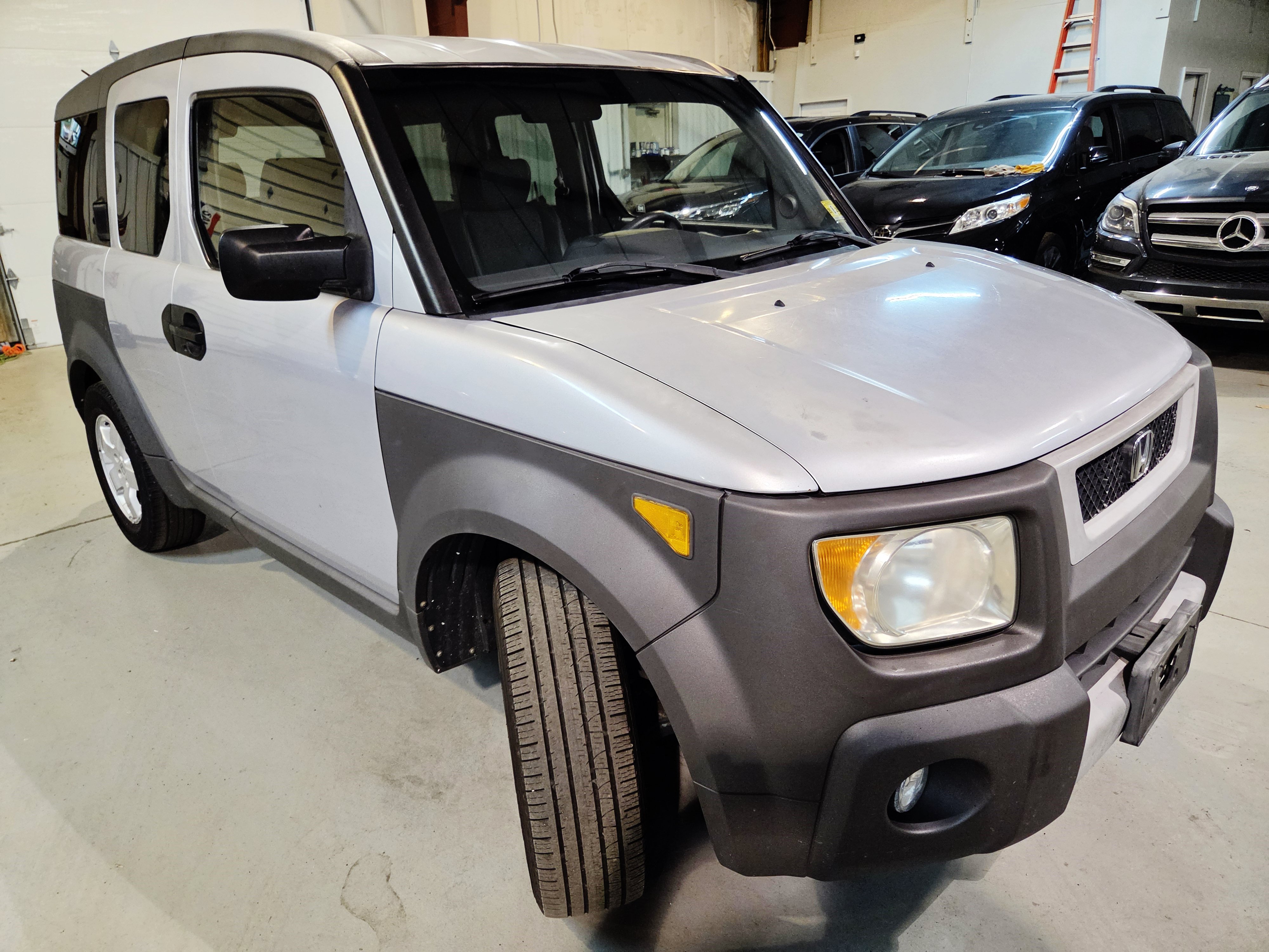 Used 2004 Honda Element EX image 8
