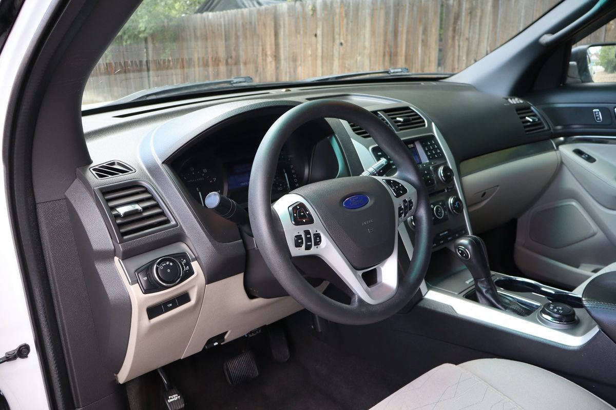 Used 2015 Ford Explorer 4WD image 15