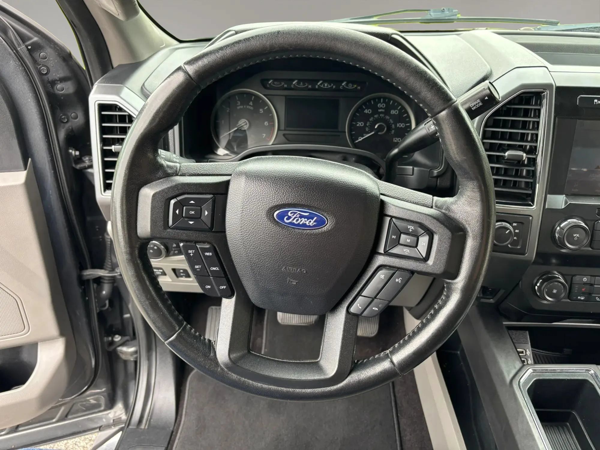 Used 2020 Ford F150 XLT w/ Equipment Group 302A Luxury AWD/4WD image 24