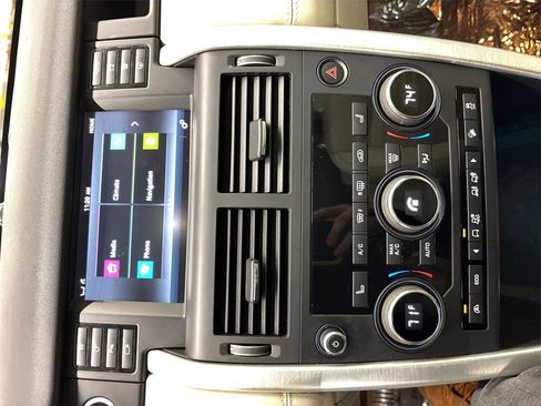 Used 2017 Land Rover Discovery Sport HSE Luxury image 20