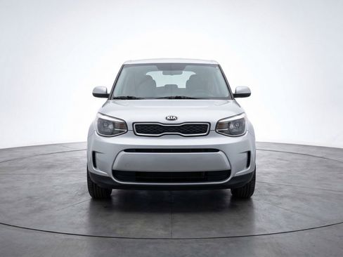 Used 2025 Kia Soul LX w/ LX Technology Package FWD image 2