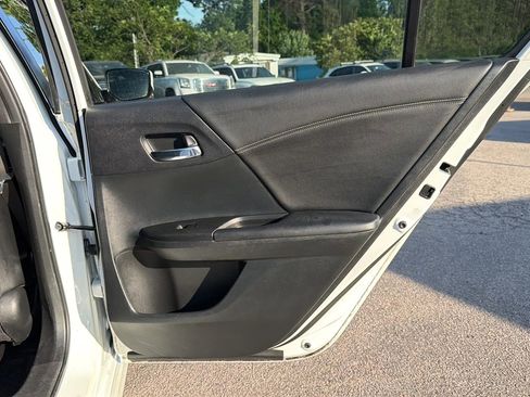 Used 2016 Honda Accord Sport image 15