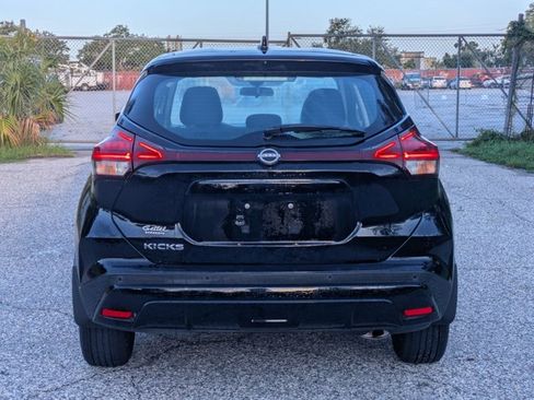 Used 2023 Nissan Kicks S FWD image 6