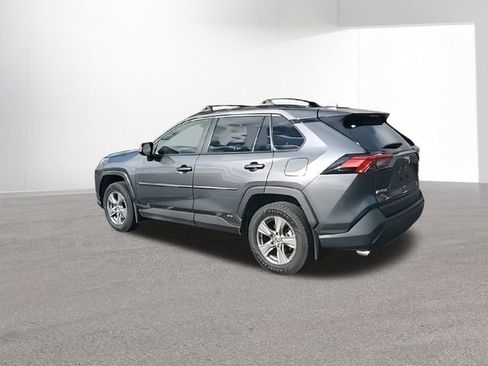 Used 2023 Toyota RAV4 XLE image 6