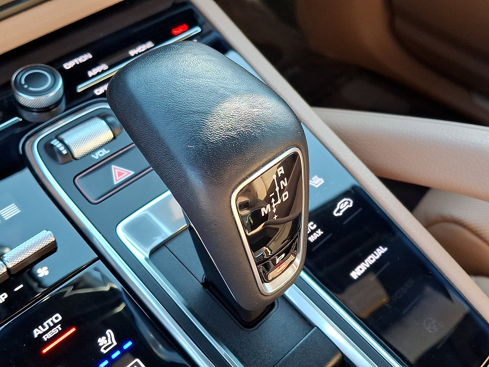 Used 2019 Porsche Cayenne AWD/4WD image 15