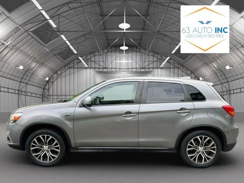 Used 2019 Mitsubishi Outlander Sport ES image 2