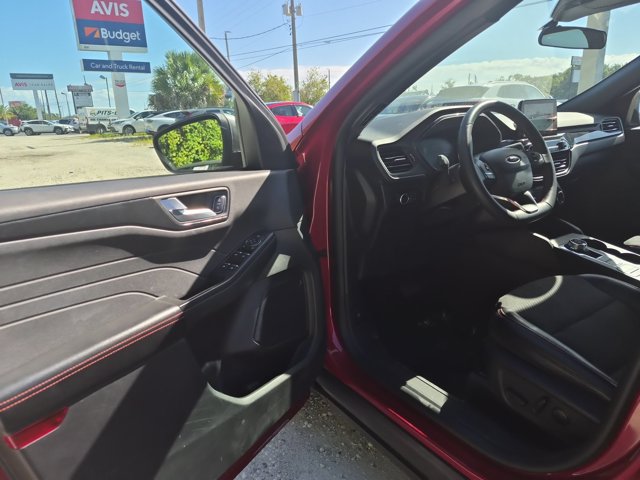 Used 2025 Ford Escape ST-Line AWD/4WD image 9