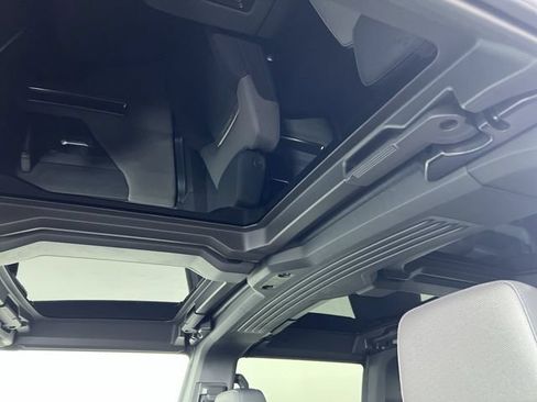 Certified 2025 GMC Hummer EV 3X w/ Extreme Off-Road Package AWD/4WD image 19