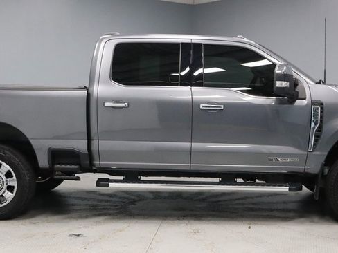 Certified 2024 Ford F250 Lariat w/ Chrome Package image 9