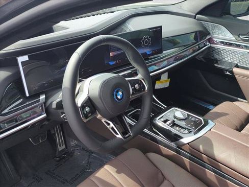 New 2026 BMW i7 eDrive50 w/ M Sport Package RWD image 3