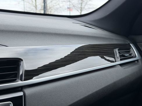 Used 2017 BMW X1 xDrive28i w/ Premium Package image 36