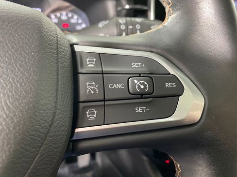 Used 2022 Jeep Compass Limited w/ Sun and Sound Group image 16