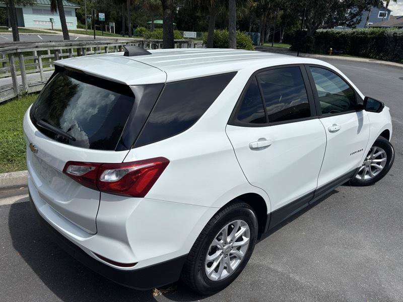 Used 2020 Chevrolet Equinox LS w/ LS Convenience Package FWD image 11