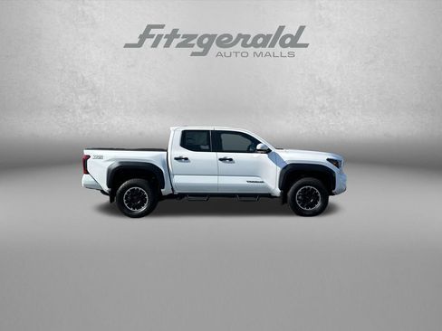 New 2026 Toyota Tacoma TRD Off-Road AWD/4WD image 8