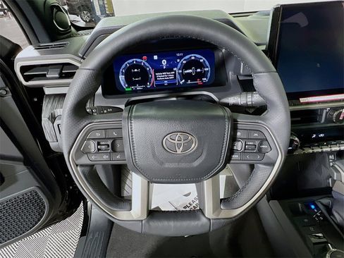 New 2026 Toyota 4Runner Platinum image 11