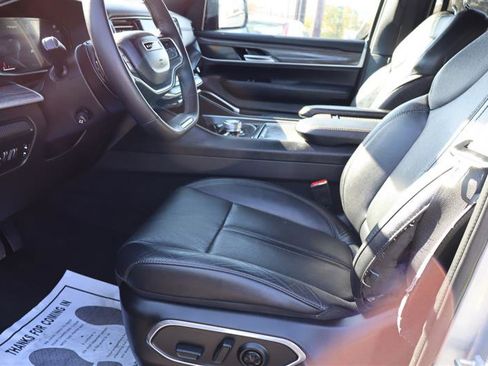 Used 2024 Jeep Wagoneer Series III image 12