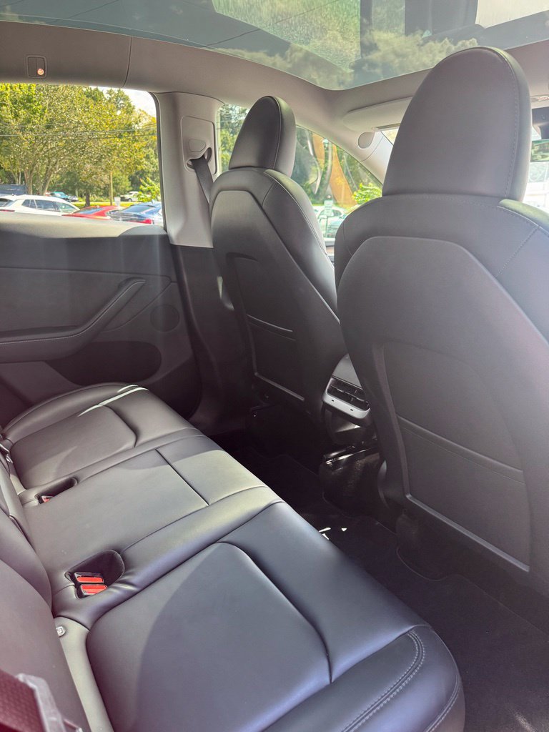 Used 2024 Tesla Model Y Long Range AWD/4WD image 11