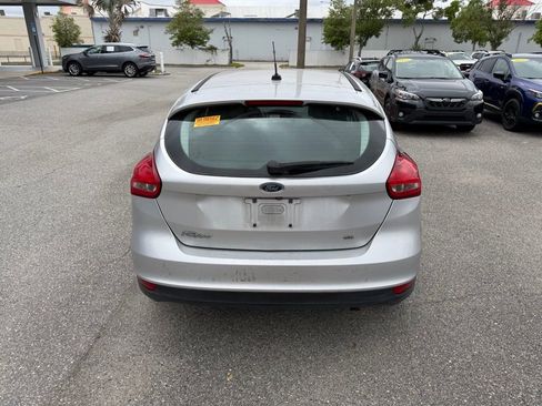 Used 2018 Ford Focus SE FWD image 6