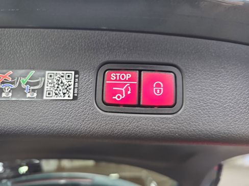 New 2026 Mercedes-Benz GLC 300 image 13