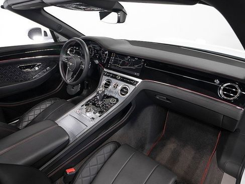 Used 2020 Bentley Continental GT image 44