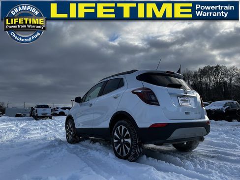 Certified 2022 Buick Encore Preferred w/ Safety Package image 11