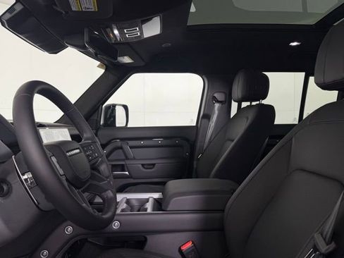 New 2025 Land Rover Defender 110 V8 image 6