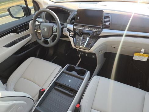 New 2026 Honda Odyssey Touring image 27