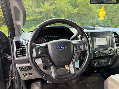 Used 2020 Ford F150 XLT w/ Equipment Group 302A Luxury AWD/4WD image 6