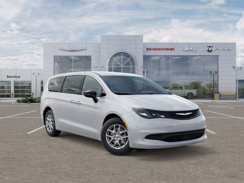 New 2026 Chrysler Voyager LX image 5