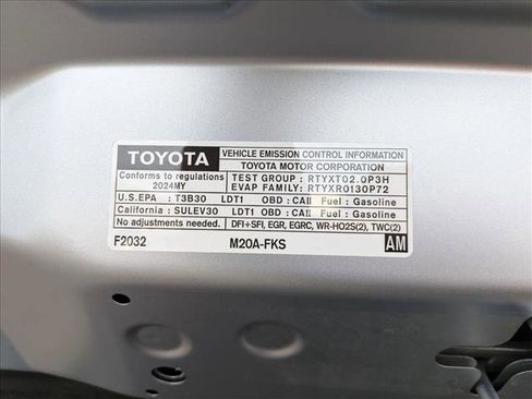 Used 2024 Toyota Corolla Cross XLE image 23