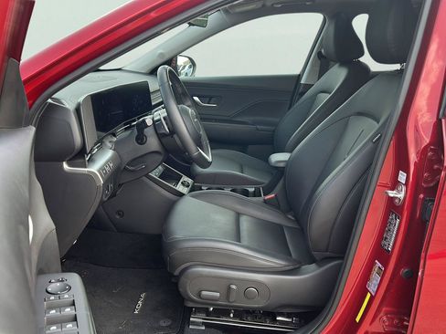 Used 2024 Hyundai Kona Limited FWD image 7