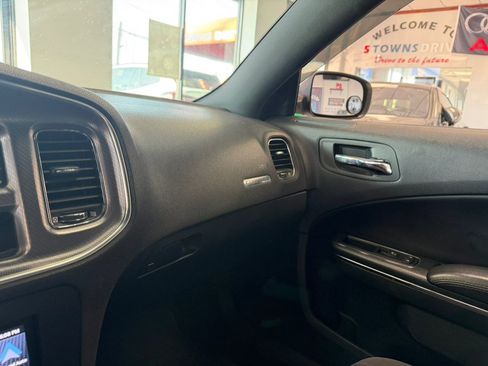 Used 2014 Dodge Charger SE w/ Sport Appearance Group RWD image 33