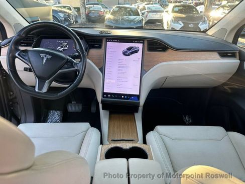 Used 2019 Tesla Model X image 20
