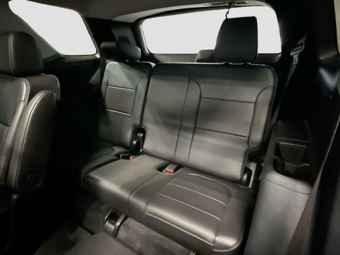 Used 2020 Chevrolet Traverse LT w/ LT Premium Package image 28