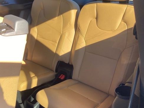 Used 2018 Volvo XC90 T6 Momentum w/ Convenience Package image 13