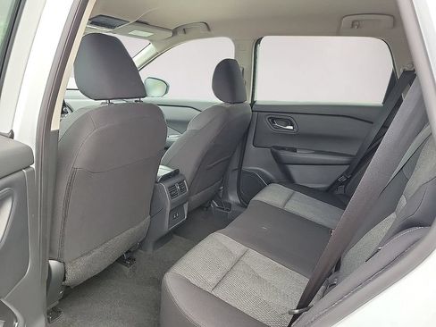 Used 2025 Nissan Rogue SV FWD image 9