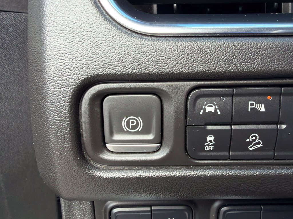 Used 2024 GMC Yukon AT4 AWD/4WD image 27