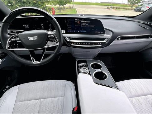 Used 2024 Cadillac Lyriq Luxury RWD image 18