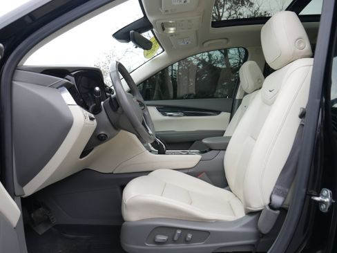 Certified 2022 Cadillac XT6 Premium Luxury w/ Technology Package image 14