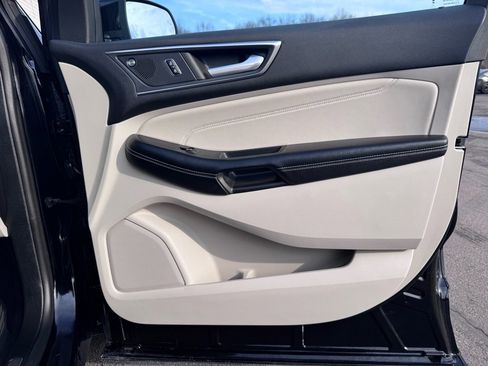 Certified 2023 Ford Edge Titanium image 22