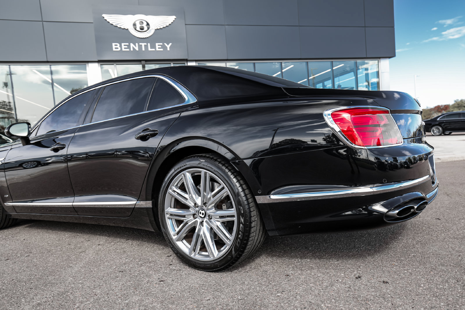 Certified 2022 Bentley Flying Spur V8 AWD/4WD image 9
