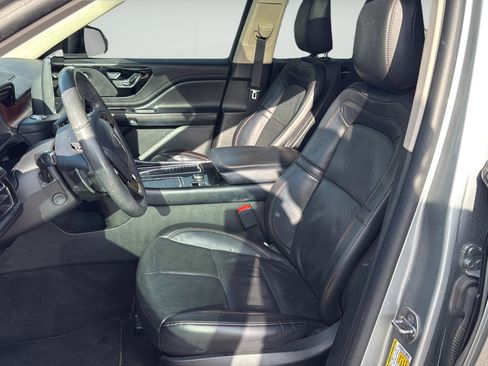 Used 2024 Lincoln Aviator Reserve w/ Jet Package RWD image 9