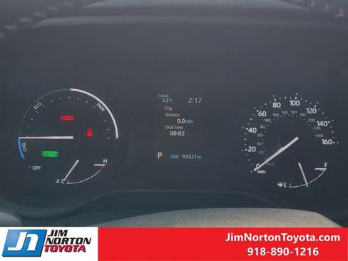 Used 2023 Toyota Sienna XLE Woodland Edition image 17