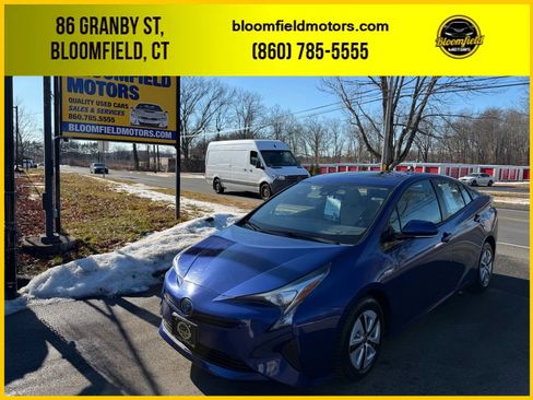 Used 2016 Toyota Prius Two image 1