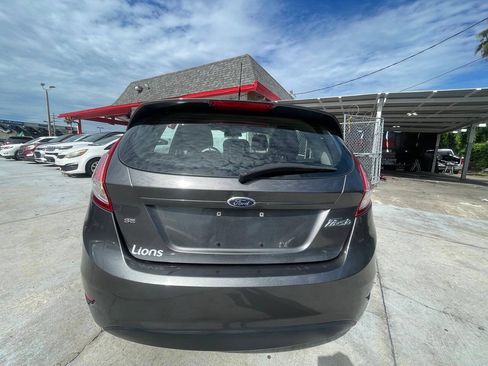 Used 2016 Ford Fiesta SE FWD image 5