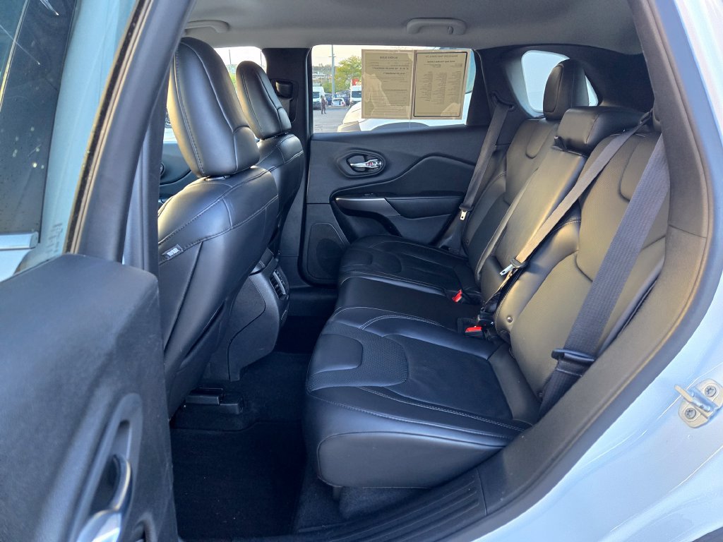 Used 2019 Jeep Cherokee Limited AWD/4WD image 26