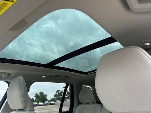Certified 2023 Volvo XC90 B6 Plus AWD/4WD image 20