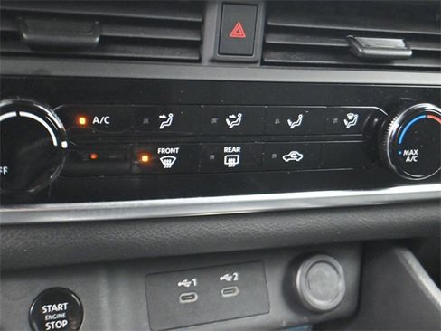 Used 2024 Nissan Rogue S image 18